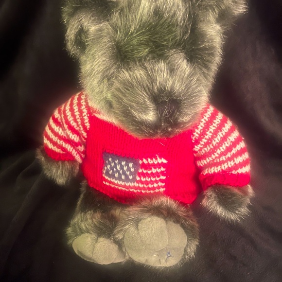 Vintage Dillards Bear with USA Flag Sweater - Picture 7 of 8